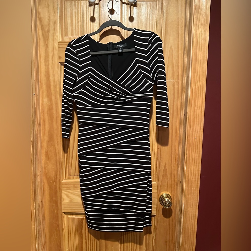 White House Black Market Ladies Black White Striped 3/4 Sleeve Dress Size 10P
